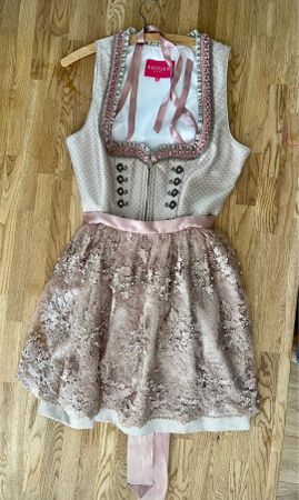 Krüger Madl Dirndl Gr 42 (echte 40) rose