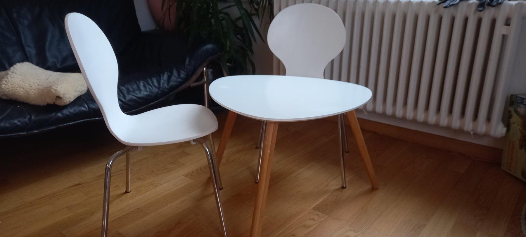 Tavoli: Kindertisch Set mit 2 Stühlen – Usato da Zürich venduto da BonMarch