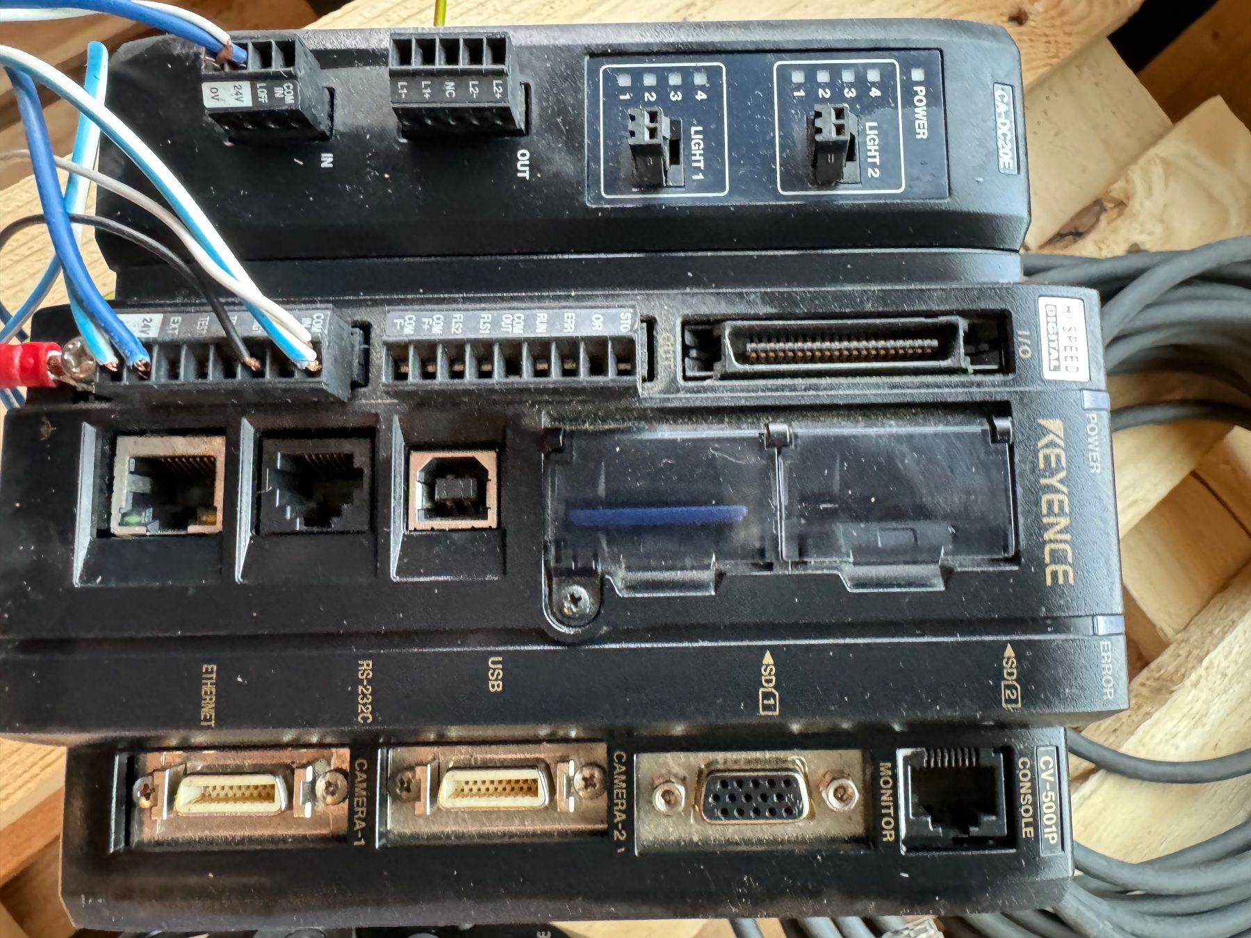 Componenti elettronici: KEYENCE HI SPEED DIGITAL  CV-5001  Machine Vision Controller – Usato da Eiken venduto da Skylight 6