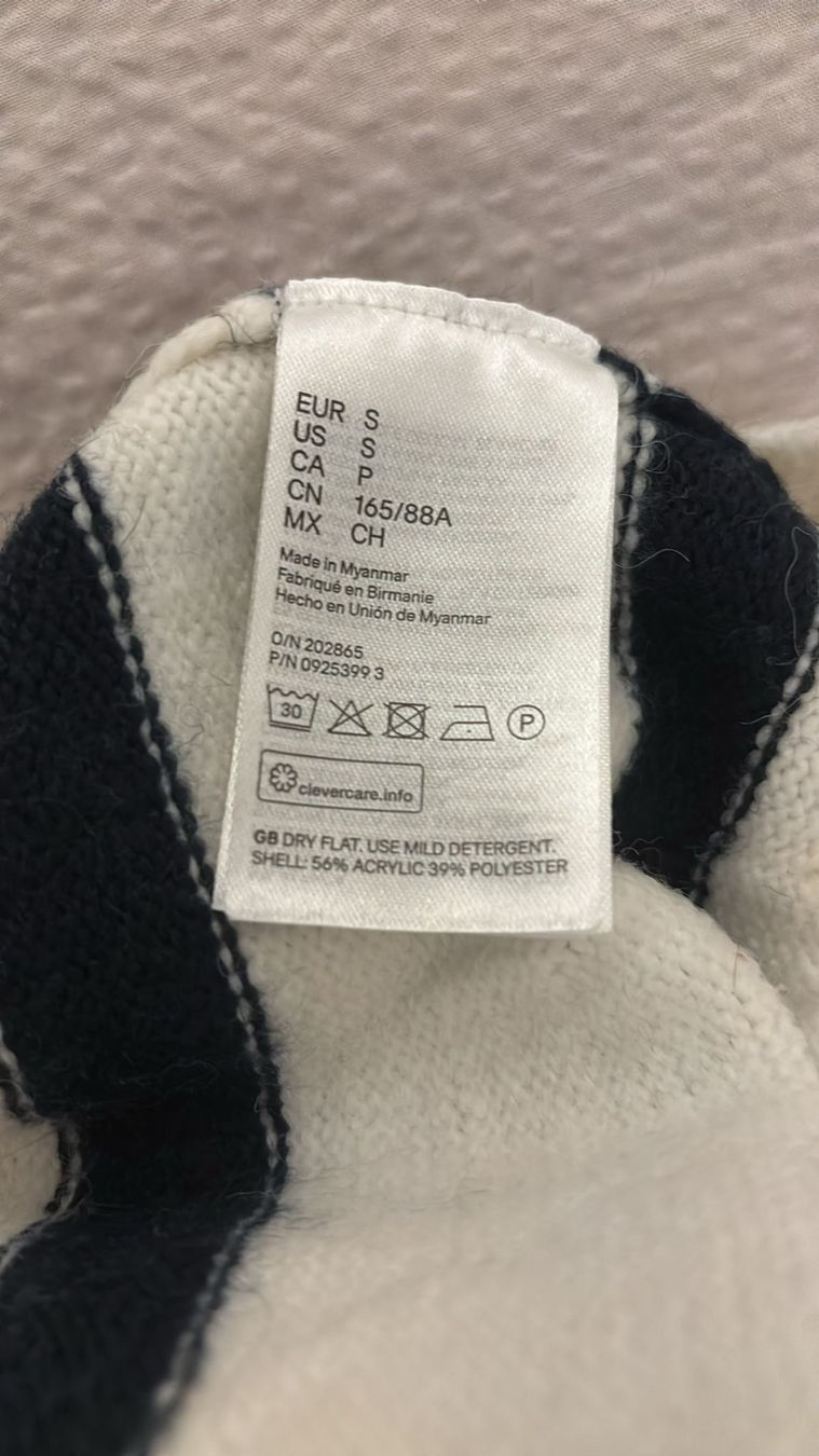 H&M Pulls & Sweat-shirts: gestreifter Pullover – D'occasion à Jona par Nanuksiglu 3