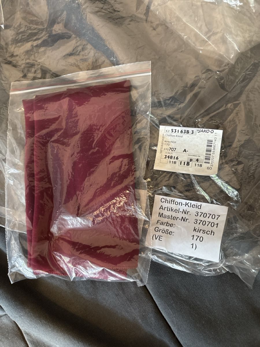 Jako-O Vestiti & Gonne: Wunderschönes festliches Chiffon-Kleid, Grösse 170 – Nuovo (secondo la descrizione) da Rheinfelden venduto da marsupilamine 2