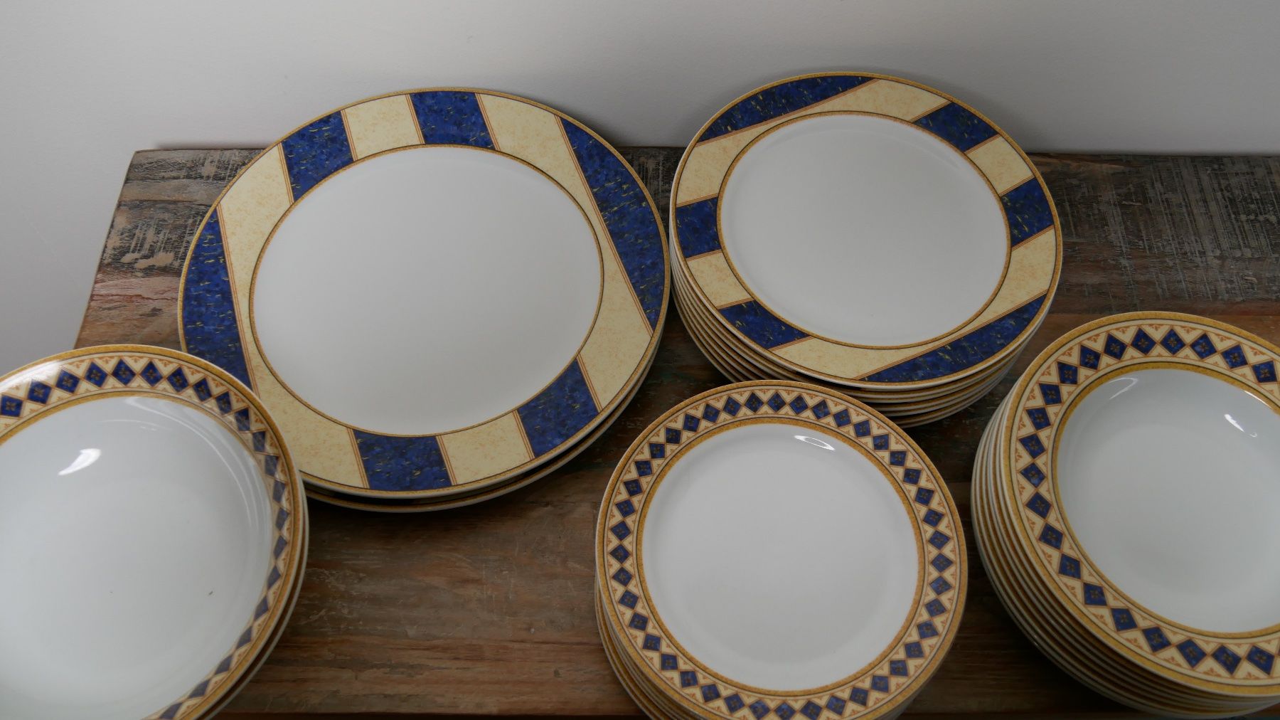 Set di piatti: Geschirrset Scandic 27-teilig Decor High Life – Nuovo (secondo la descrizione) da Zürich venduto da julia_vina 1