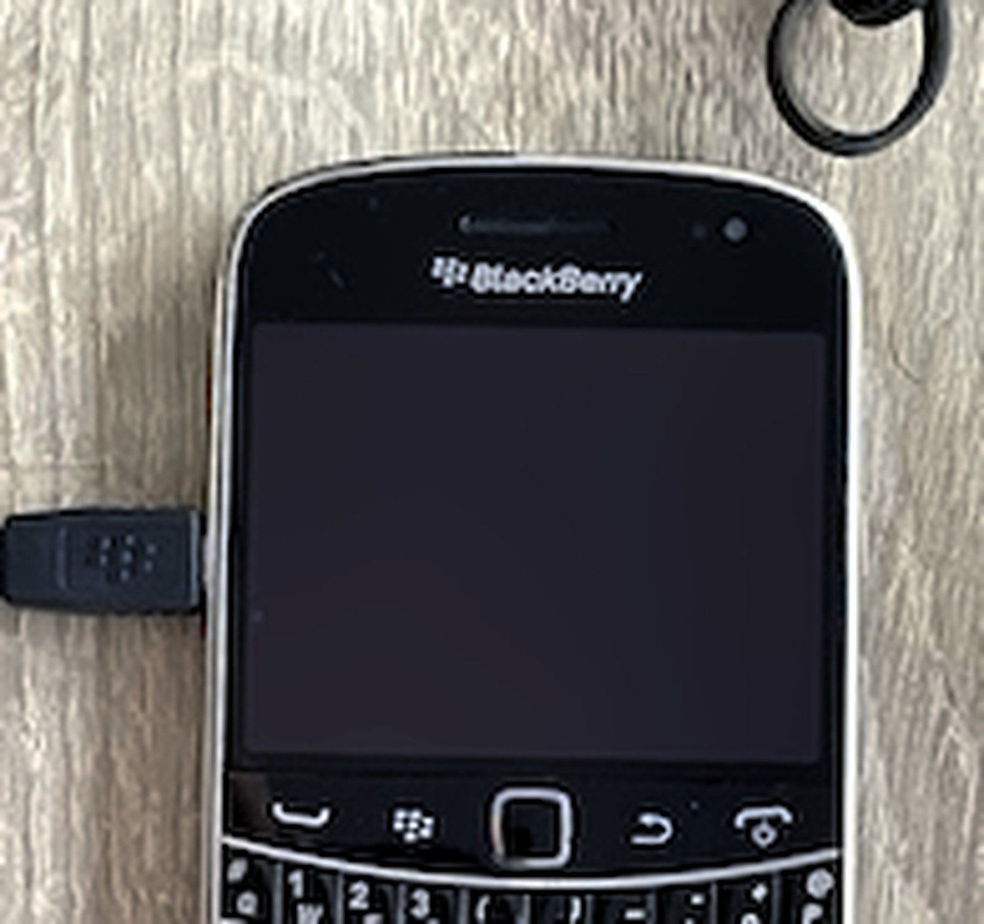 Blackberry Handys / Smartphones: BlackBerry Classic Smartphone mit Ladekabel und Netzstecker – Gebraucht aus Aarau von swue 2