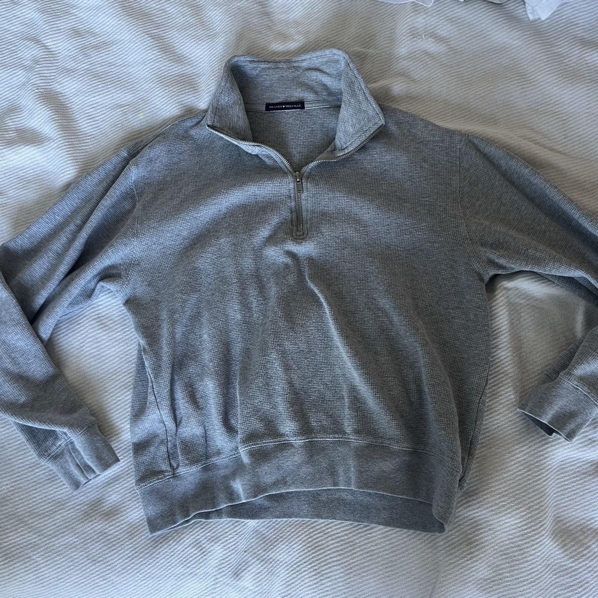 Brandy Melville Pullover & Sweatshirts: Brandy Melville Sweater / Quater-Zip – Gebraucht aus Luzern von art_w65h