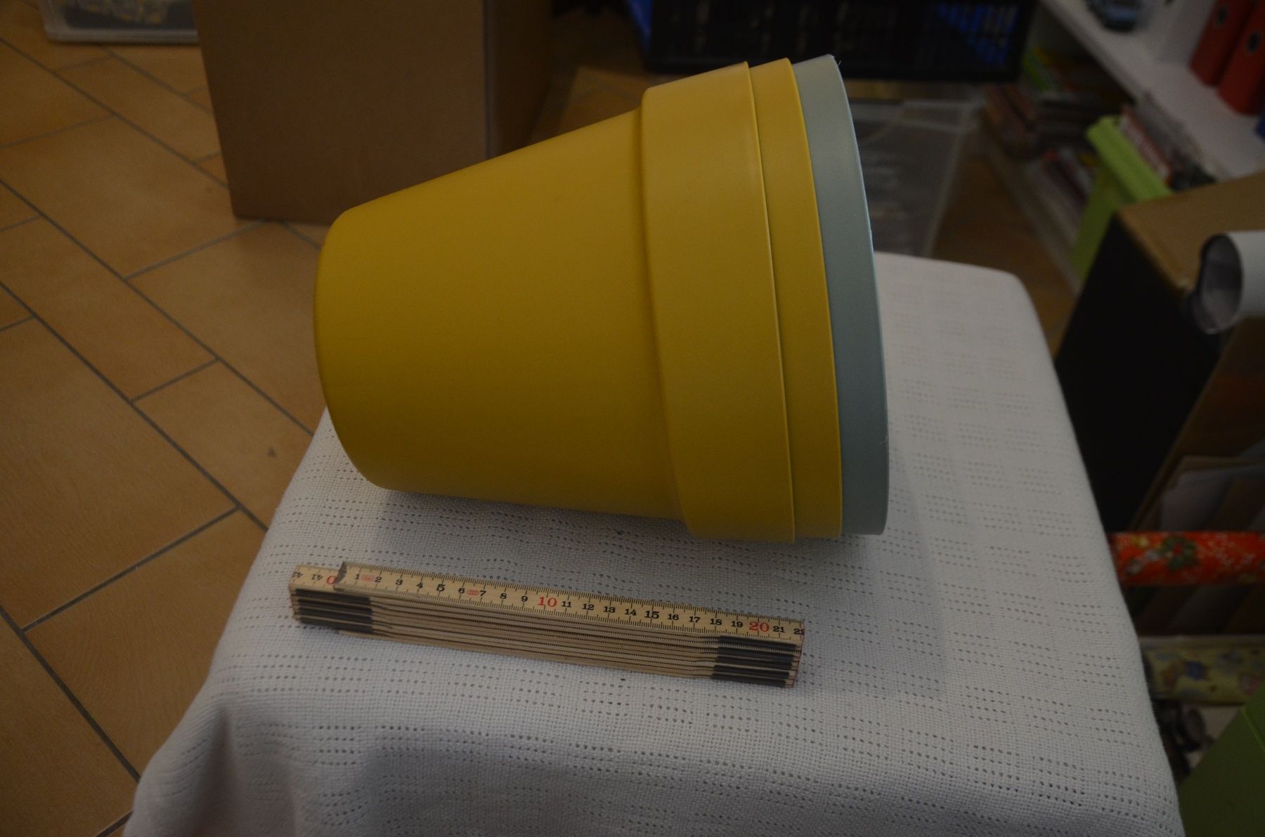 Vasi & Recipienti: 3 STUCK VASE PLASTIK – Usato da Chiasso venduto da Dolly015 1