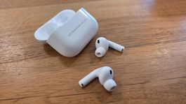 Apple AirPods Pro 3 mit Ladecase Weiss neuwertig