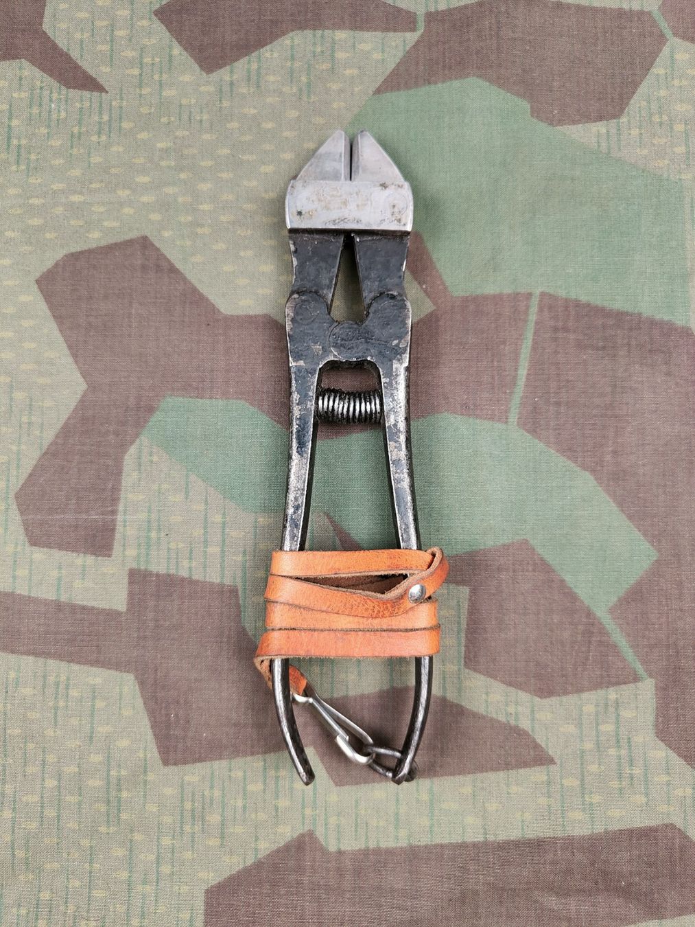 Uniformen: Drahtschere, Variante 3 – Gebraucht aus Bauma von SwissMilitaria 2