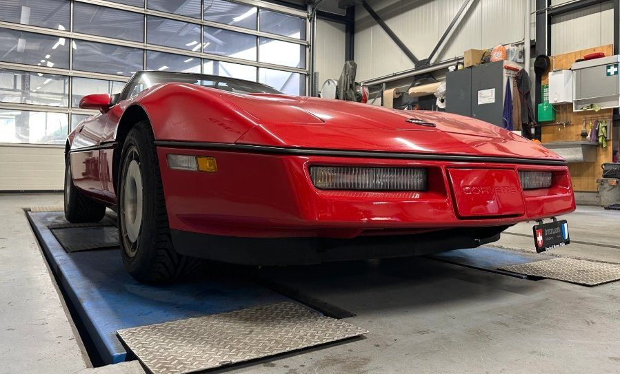 Chevrolet Automobili: CHEVROLET Corvette C4 – Usato da Flühli LU venduto da Overland_Motors 4