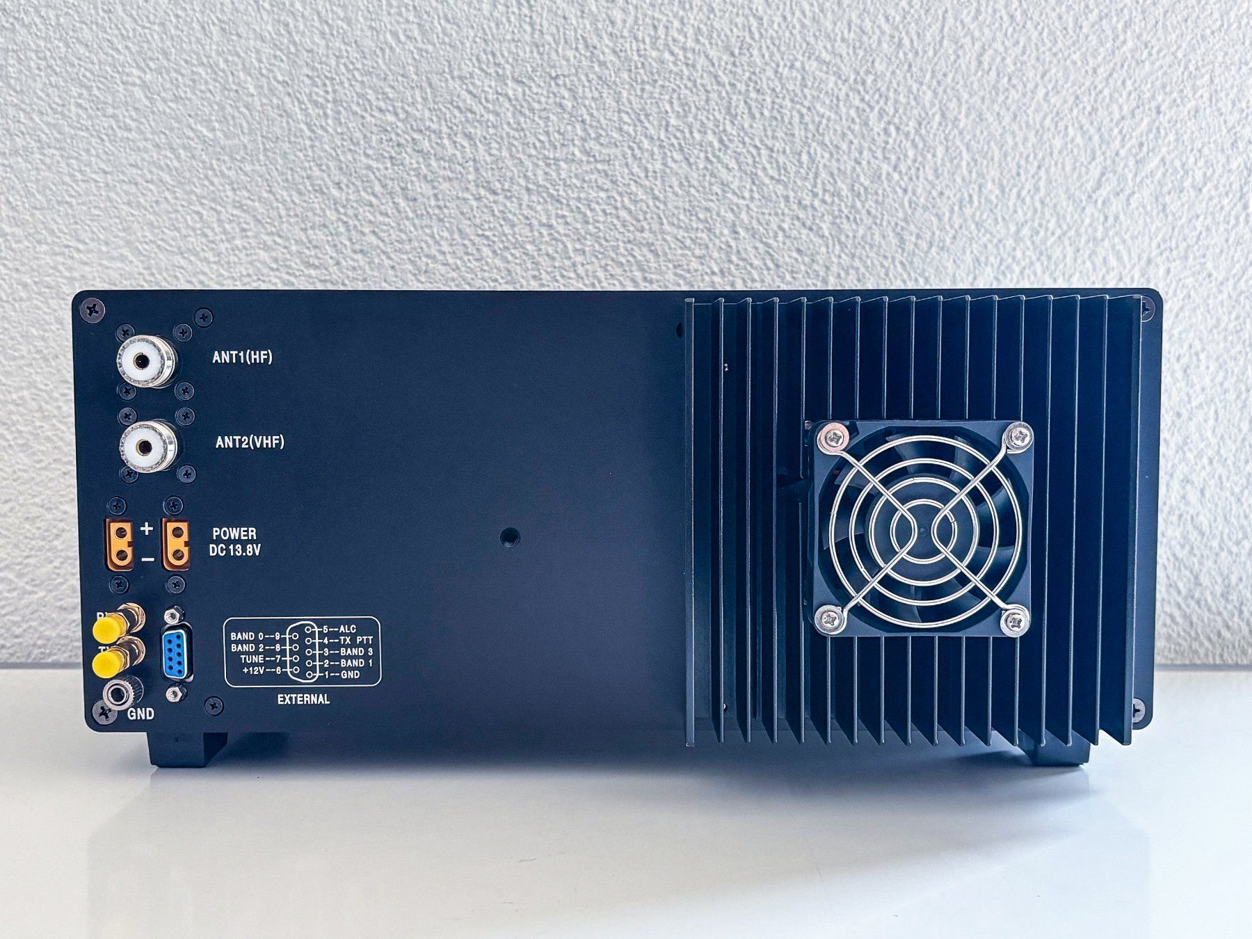 Technique de radiocom: Recent SDR Transceiver RS998 – Défectueux à Zürich par J2O 1