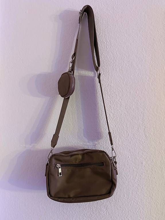Borse: Bauchtasche mit Anhänger – Usato da Winterthur venduto da OliviaC5 1