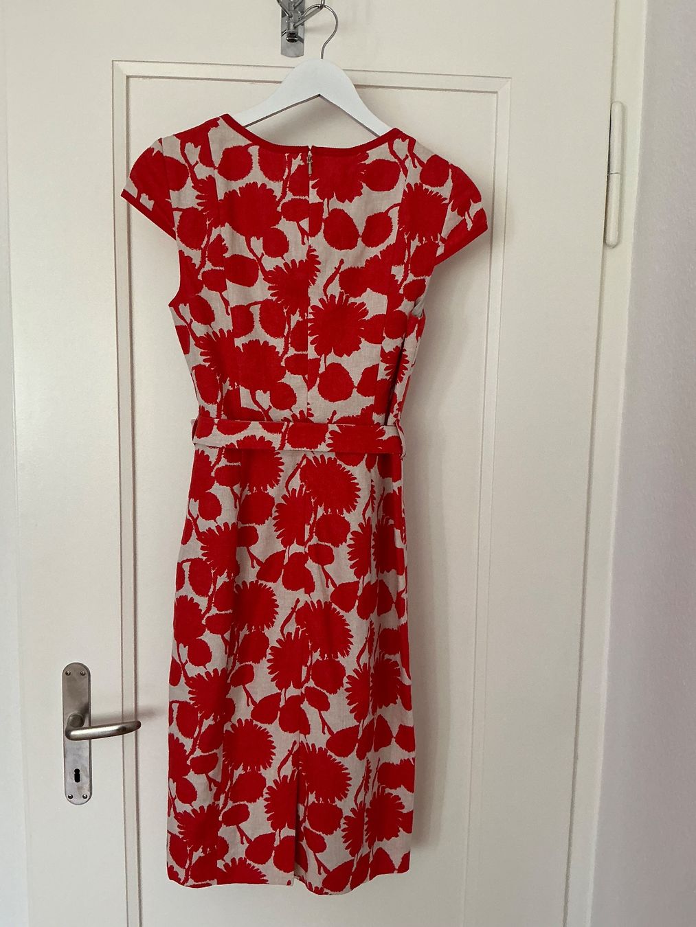 Hobbs Vestiti: Hobbs rot-geblümtes Leinenkleid Gr 36 – Usato da Zürich venduto da bea_s5tq 3