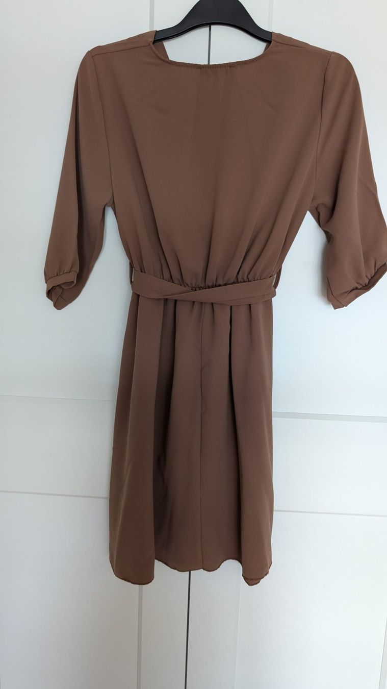 Vestiti: braunes Kleid in OneSize – Usato da Au SG venduto da and_cra 1