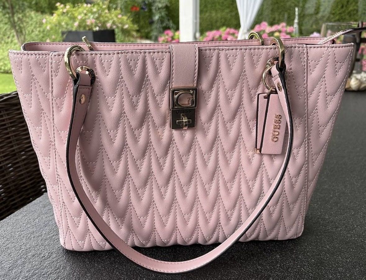 Guess Sacs femmes: Guess Handtasche - NEU  – Neuf (Voir description) à Oberhof par seventy-two