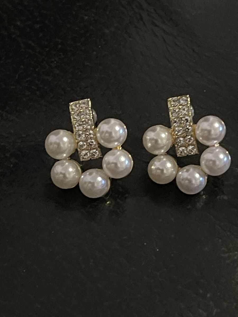 Orecchini pendenti & Orecchini a lobo: Boucles d'oreilles perles et brillants chics neuves – Nuovo (secondo la descrizione) da Kloten venduto da Vermicelles 3