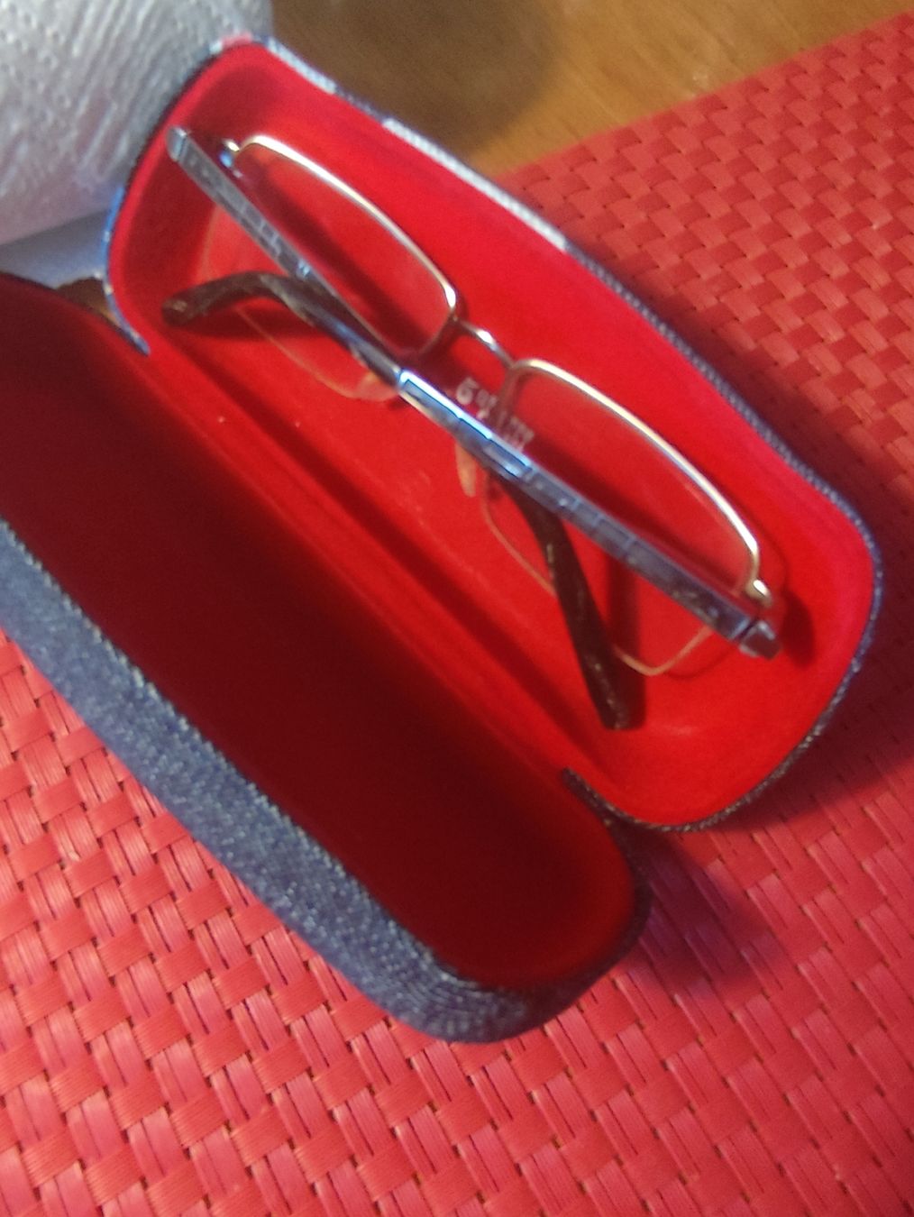 Brillen & Gläser: Brille (5 th STREET) mit orginal Etui – Gebraucht aus minusio von bierbrauer 5