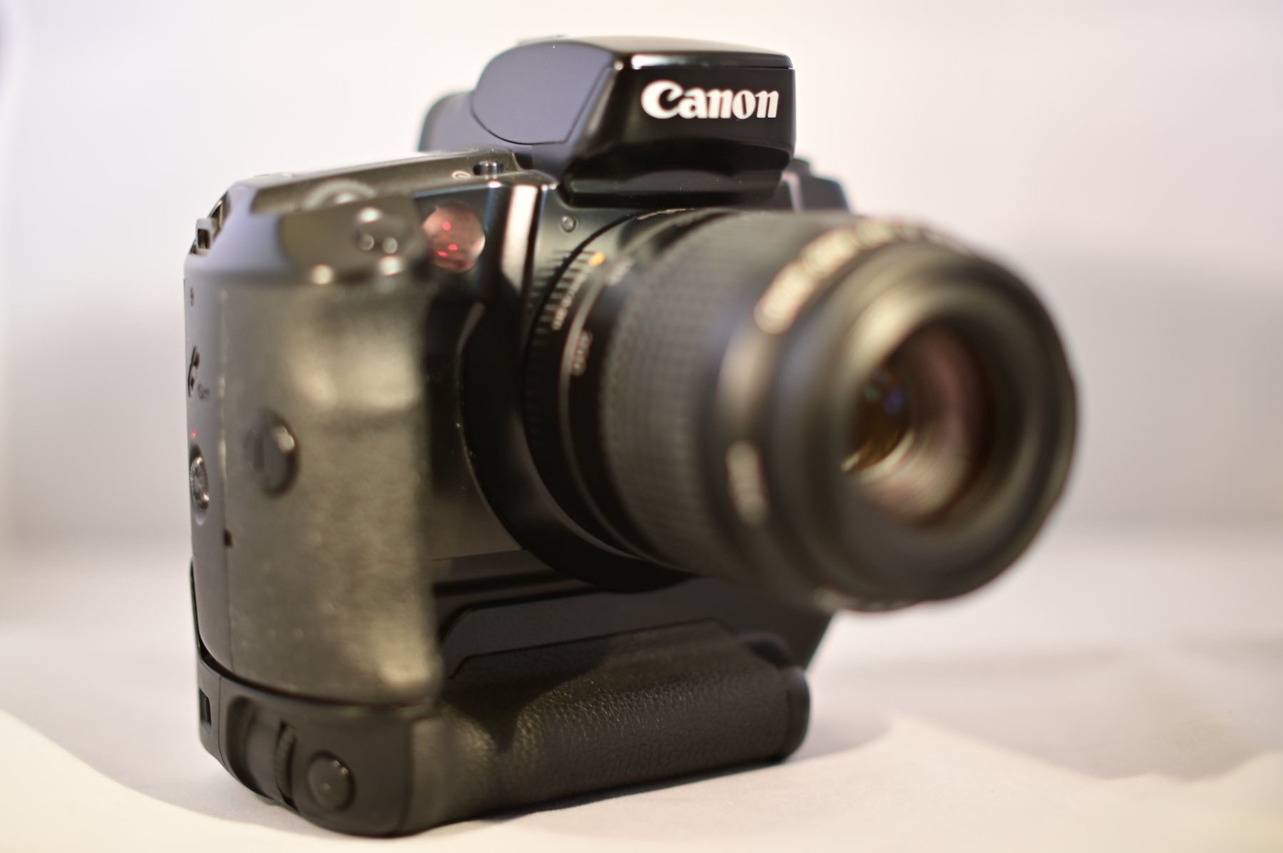 Canon Fotocamera: Canon EOS 5 – Usato da Uster venduto da Stoessda