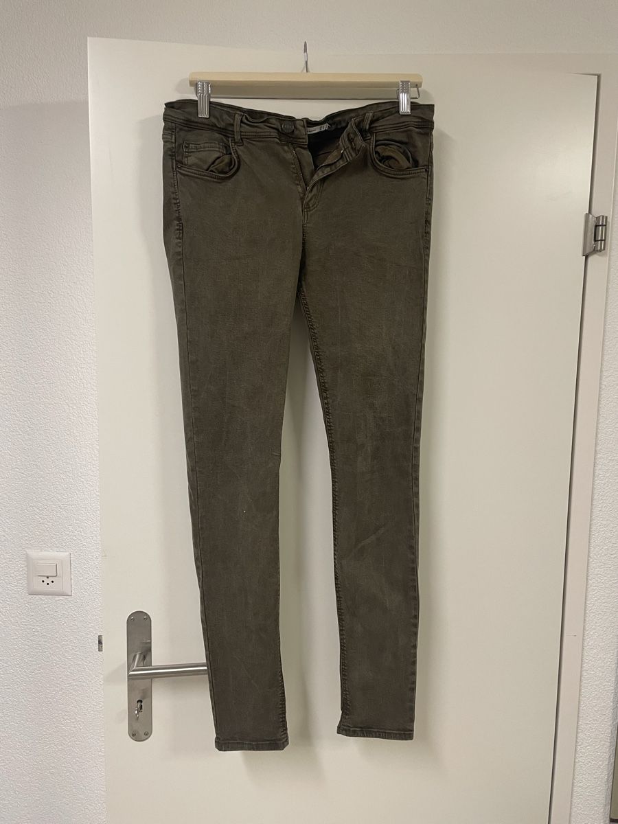Zara Jeans: Zara Jeans taglia 42 – Usato da murten venduto da Ester09