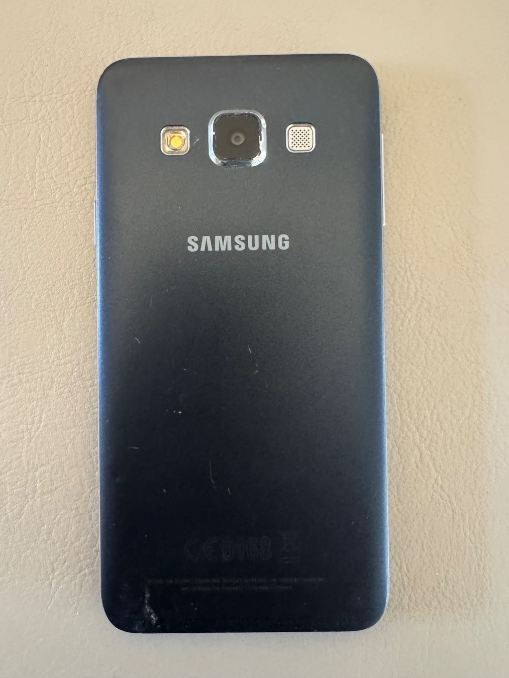 Samsung Telefoni cellulari / Smartphones: Samsung Galaxy A3 – Usato da Adliswil venduto da Busys 3