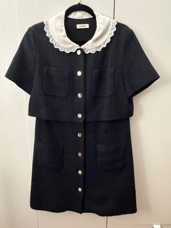 Sandro Kleid schwarz weisser Kragen Grösse 42