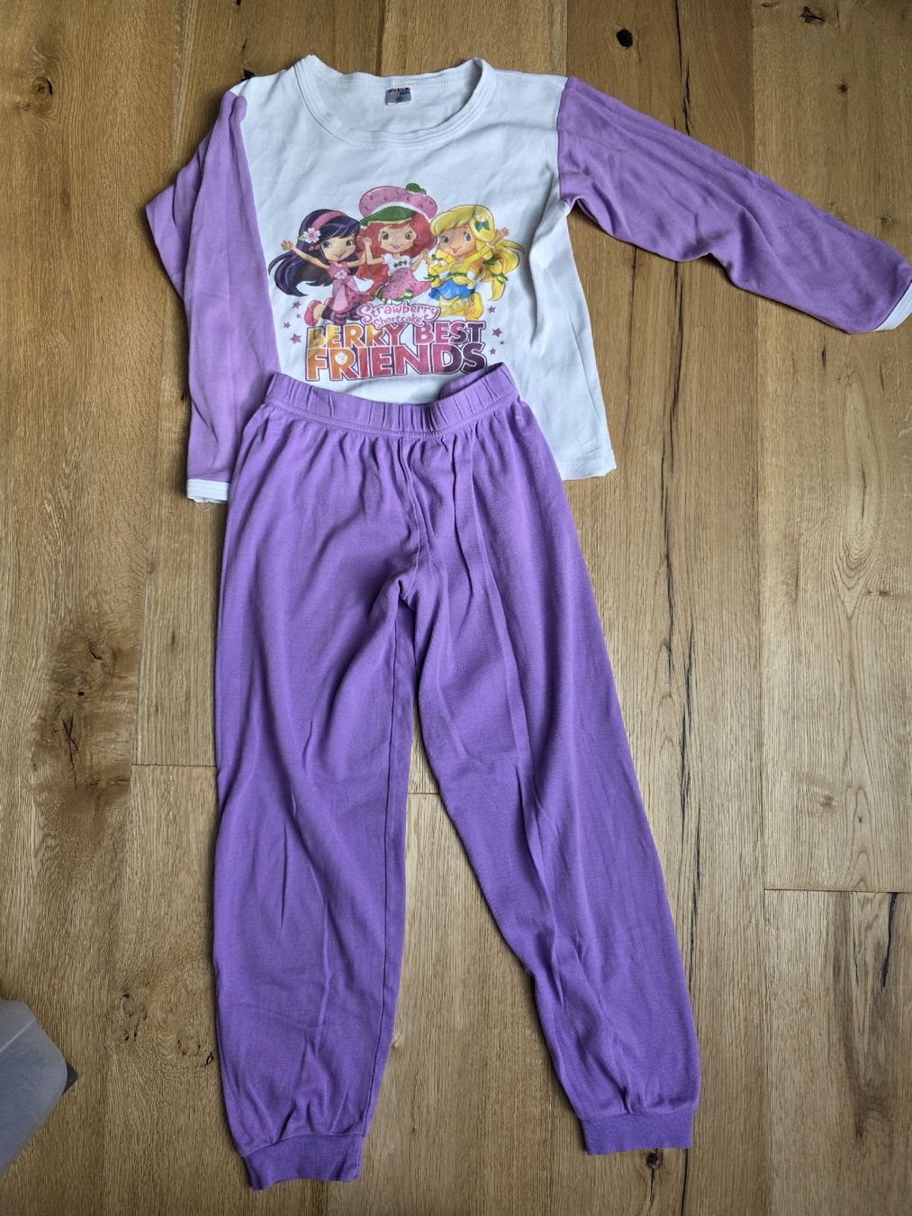 Pyjamas: Mädchen Pyjama zwei Set Grösse 128 – D'occasion à Toffen par ver_x68f 3
