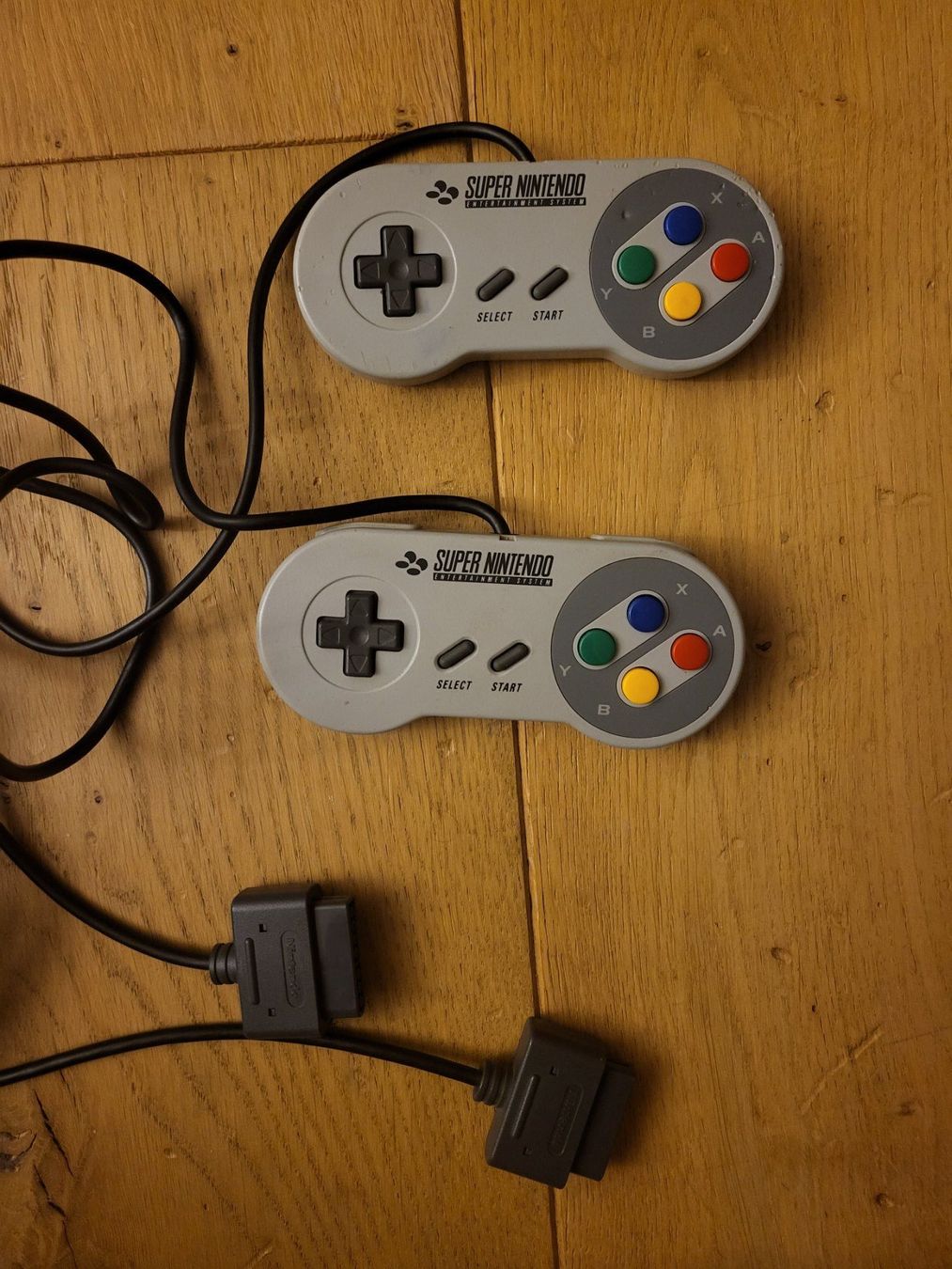 Controller: 2x Super Nintendo Controller + Adapter – Gebraucht aus Rünenberg von