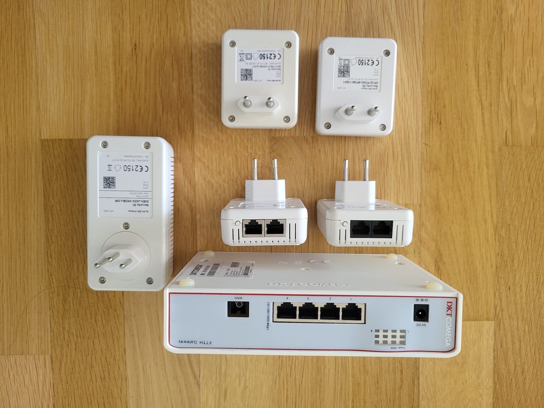 Devolo Unità & Adattatore: Devolo Powerline Set mit FTTH Gateway – Usato da Luzern venduto da e_ramon 1