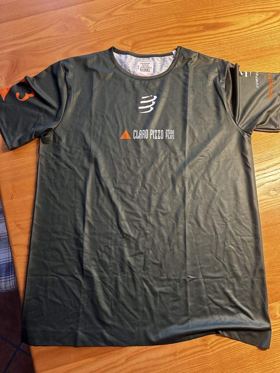 Compressport T-shirt: Maglietta Compressport M – Nuovo (secondo la descrizione) da Sigirino venduto da del_l62x