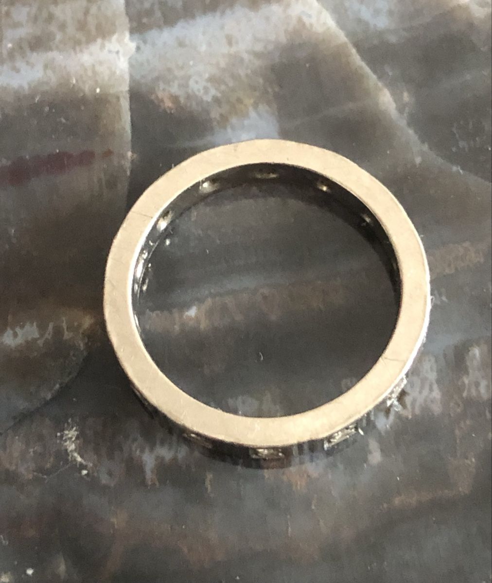 Anelli: Bague rivière or 750 et diamants – Usato da Zürich venduto da malia. 5
