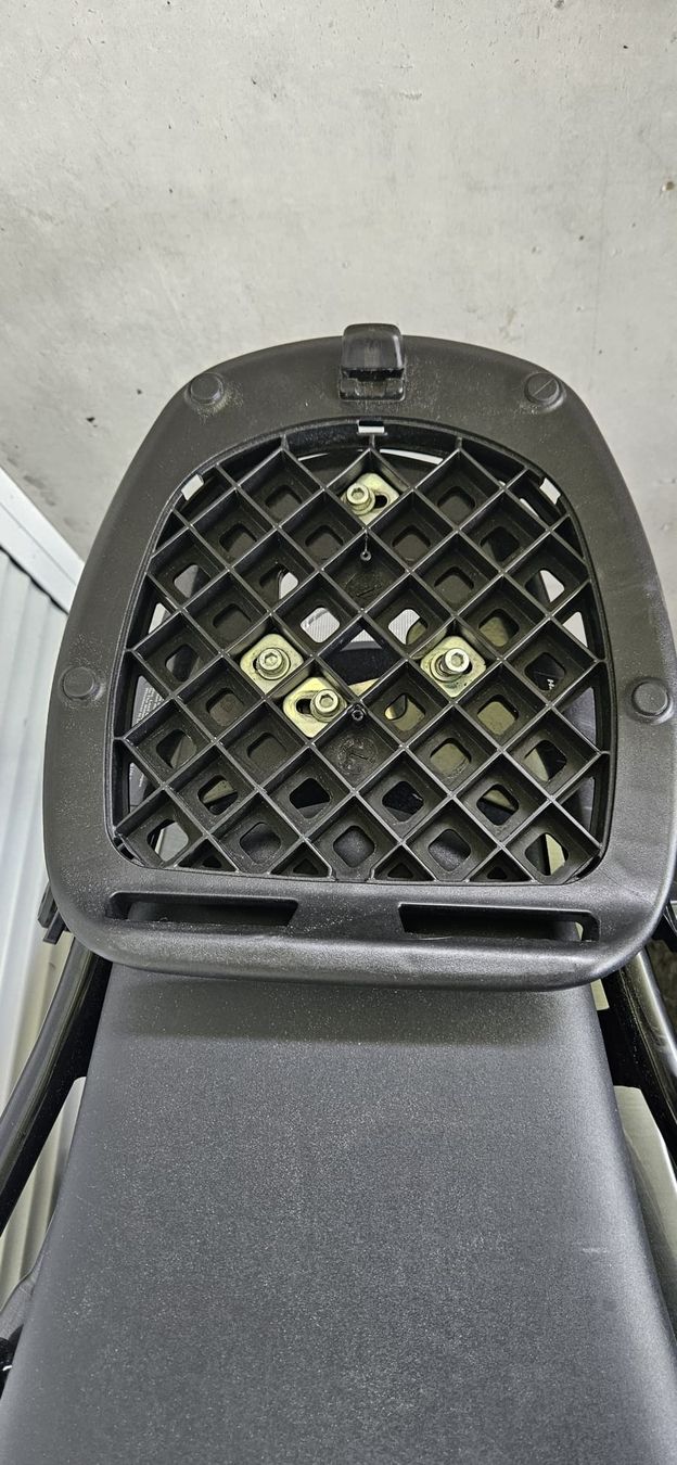 Reisekoffer: Gepäckbox  – Gebraucht aus Aedermannsdorf von Unelly 2