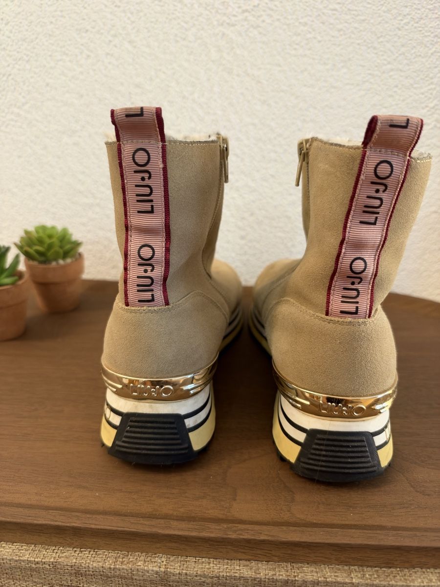 Liu Jo Scarpe da donna: Bottines Liu Jo beige fourrées à plateforme – Usato da La Chaux-de-Fonds venduto da kel_9khc 2