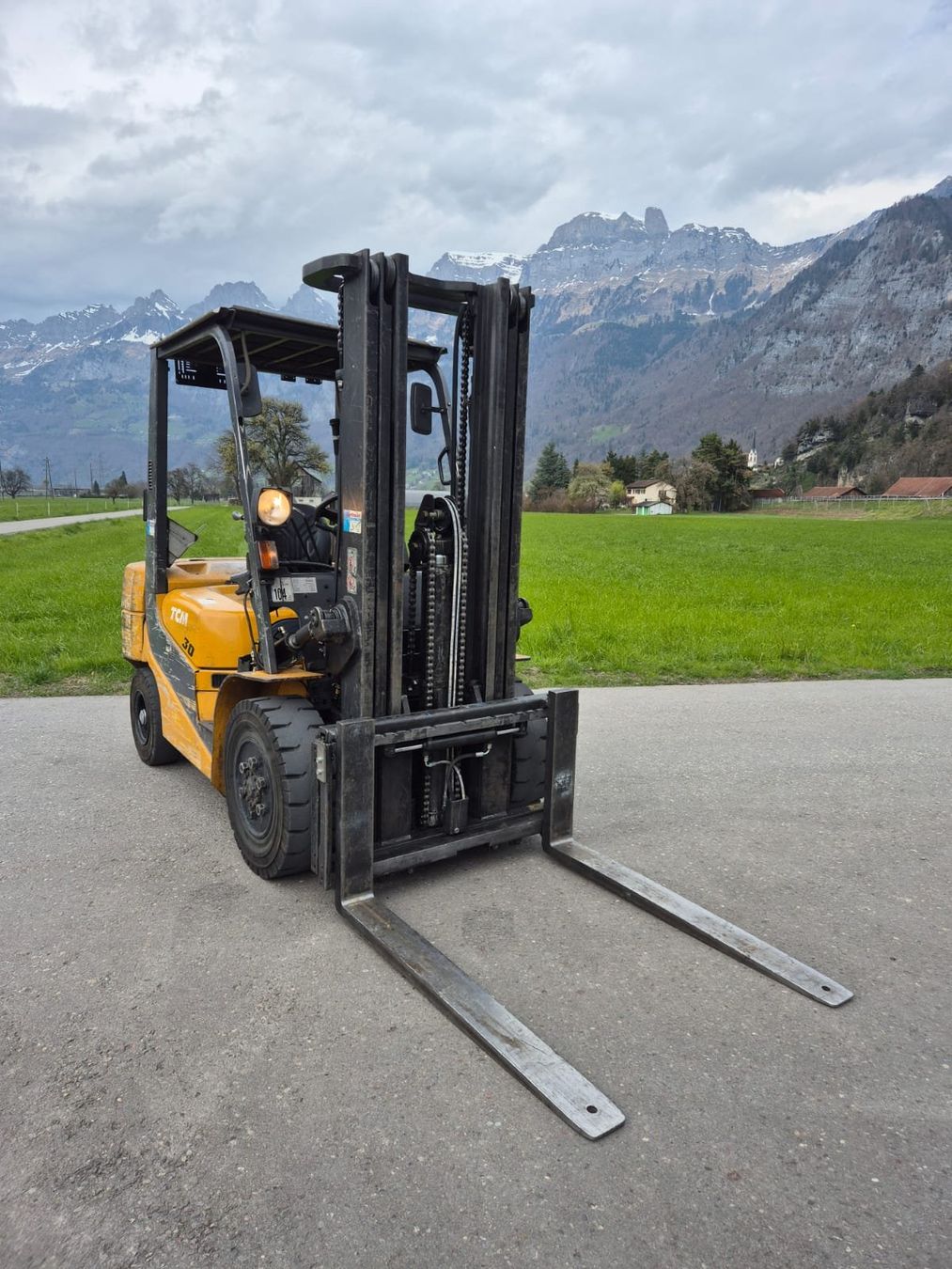 TCM Carrelli elevatori e a forche: TCM FD30T6H – Usato da Flums venduto da BartholetFlumsAG