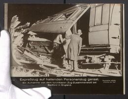 Fotografie Expresszug auf haltenden Pers