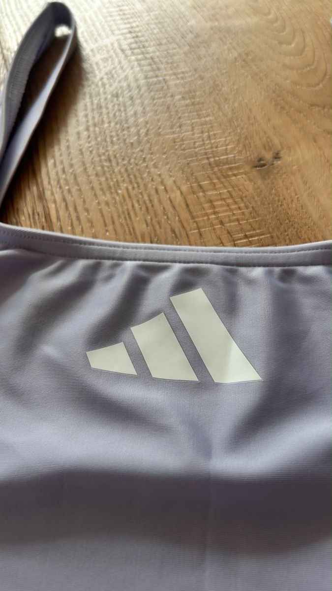 Adidas Badekleider & Bikinis: Adidas Badeanzug  – Gebraucht aus Engelberg von ejierfaijs 3