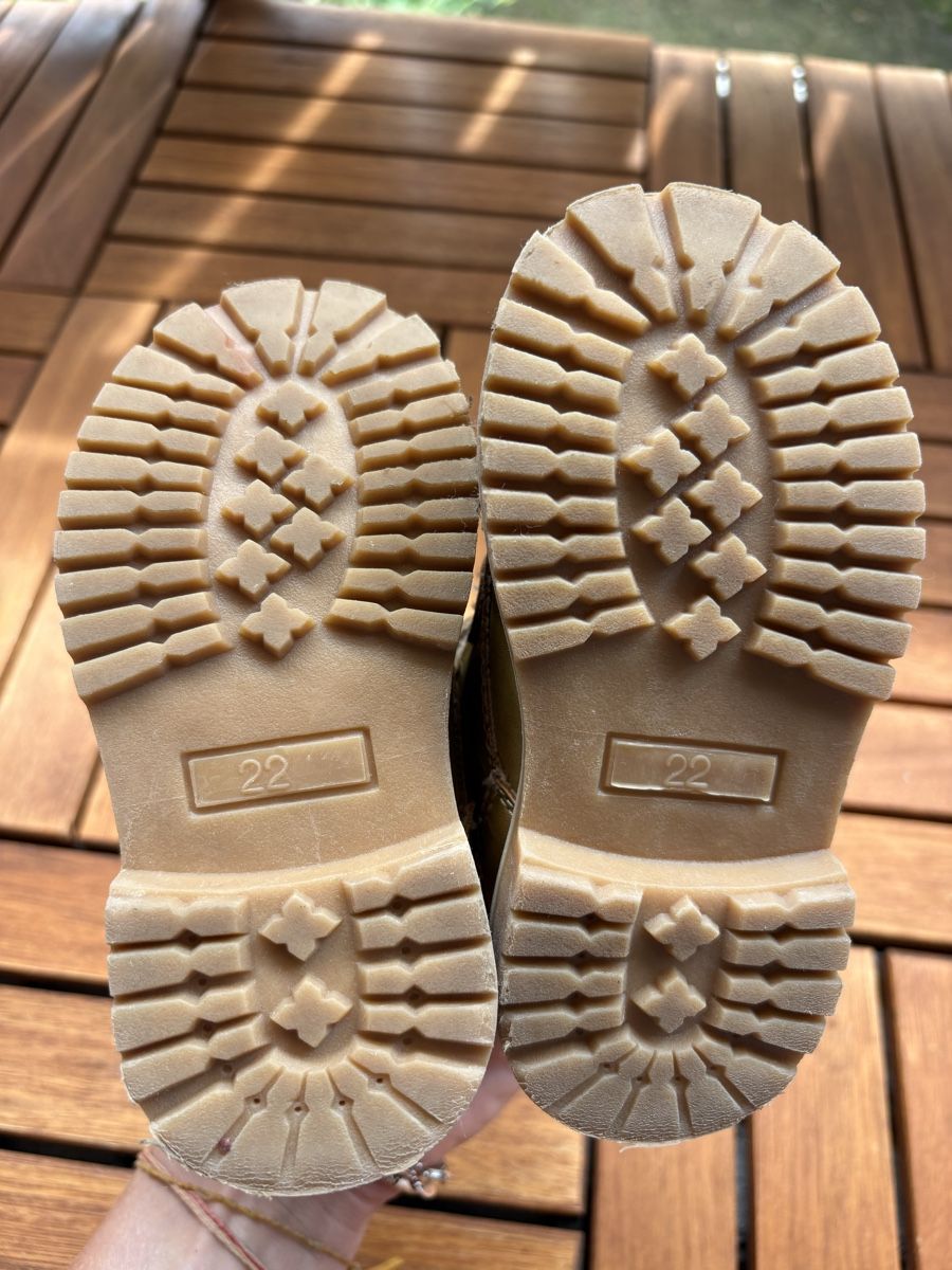 Chaussures garçon: Schuhe Gr. 22 – D'occasion à Oberhofen am Thunersee par ver_n9w9 1