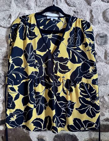 Chemisier d'été fleuri jaune et noir Morgan🌻