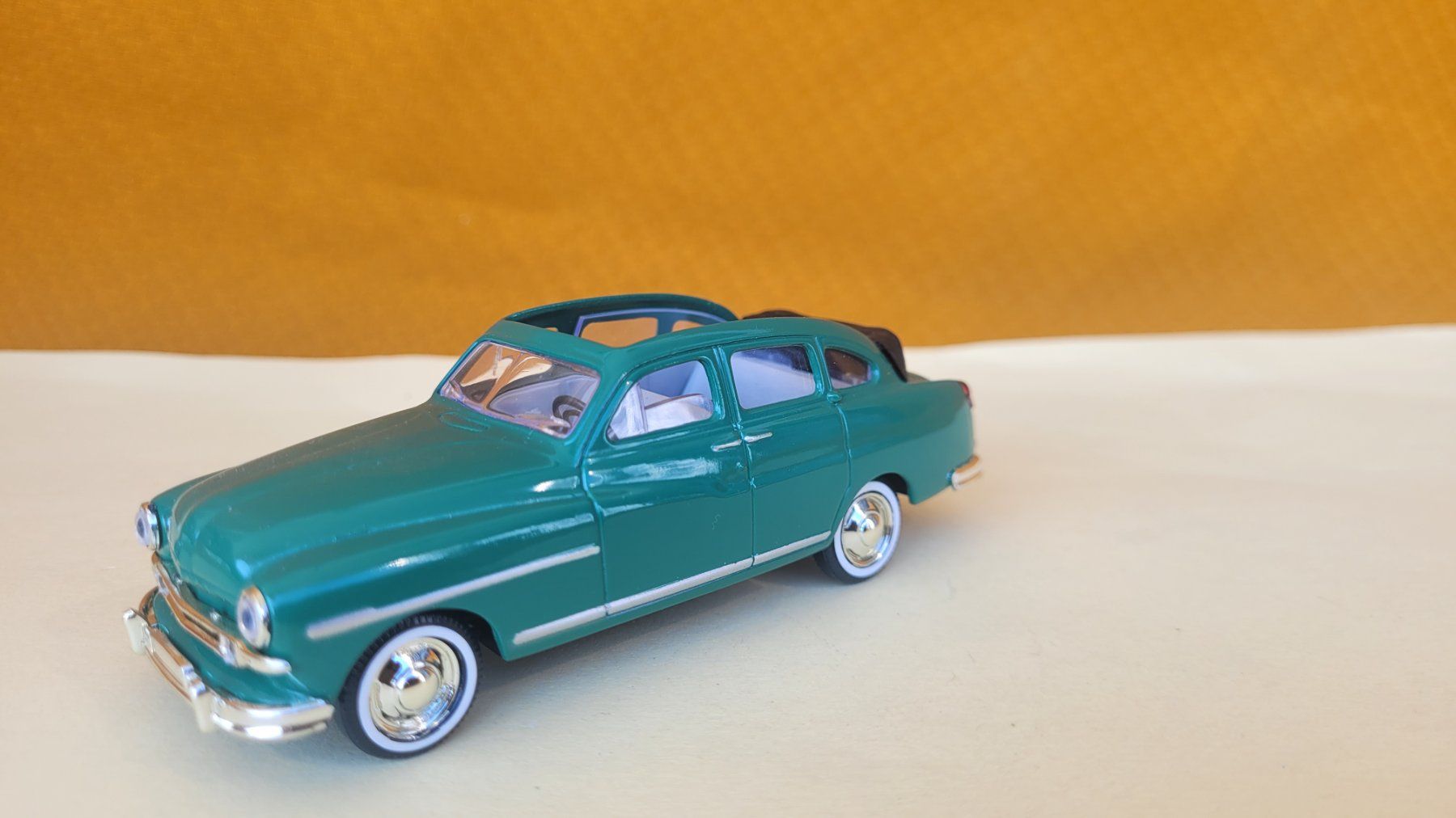 Ford Modellini d'auto: Ford Vedette découvrable - Solido, 1:43 – Usato da Domdidier venduto da Bimbo57