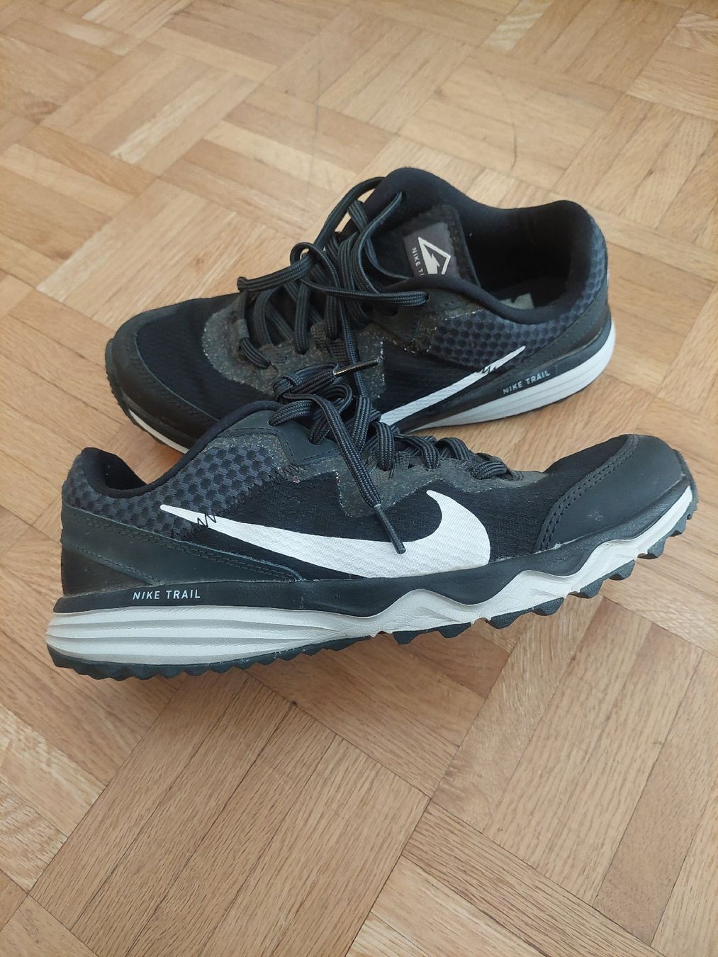 Nike Scarpe da donna: Nike Juniper Trail Damen Gr. 39 – Usato da Entlebuch venduto da Paiflo