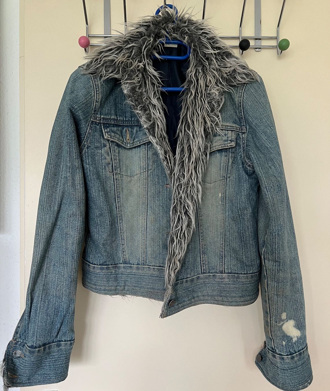 Jacken: veste en jean fourrée – Gebraucht aus Onex von mirza02