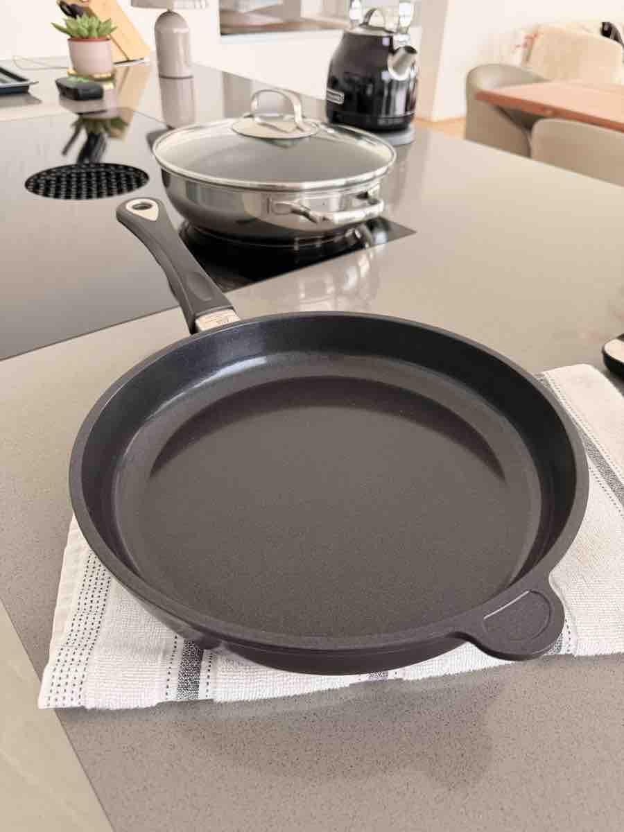 Pfannen: AMT Frying Pan, New, Excellent Condition – Neu (gemäss Beschreibung) aus Seengen von nin_8b7d 5