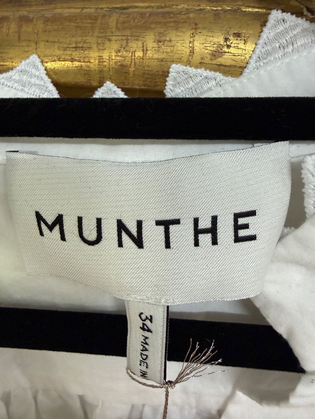 Chemisiers: MUNTHE Bluse Weiss – D'occasion à Lutzenberg par Schatzkiste88 1