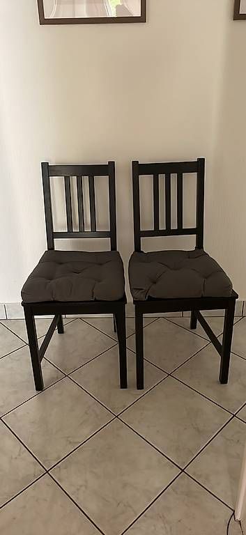 Sedie: Lot de 2 chaises STEFAN IKEA avec coussins – Usato da Lausanne venduto da lau_zcz7