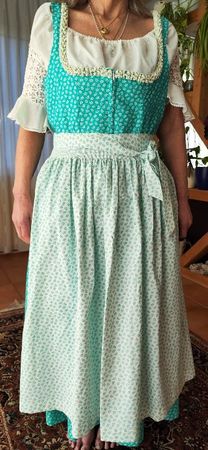 Kärntner Dirndl Grün der Marke Original Isola Dirndl