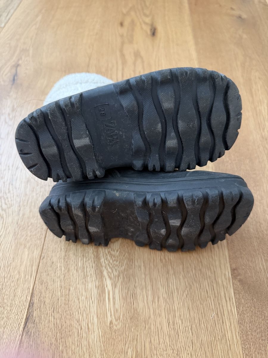 Zara Schuhe für Jungen: Zara Kids - Stiefel, Gr. 28 – Gebraucht aus Interlaken von fbnscl 7
