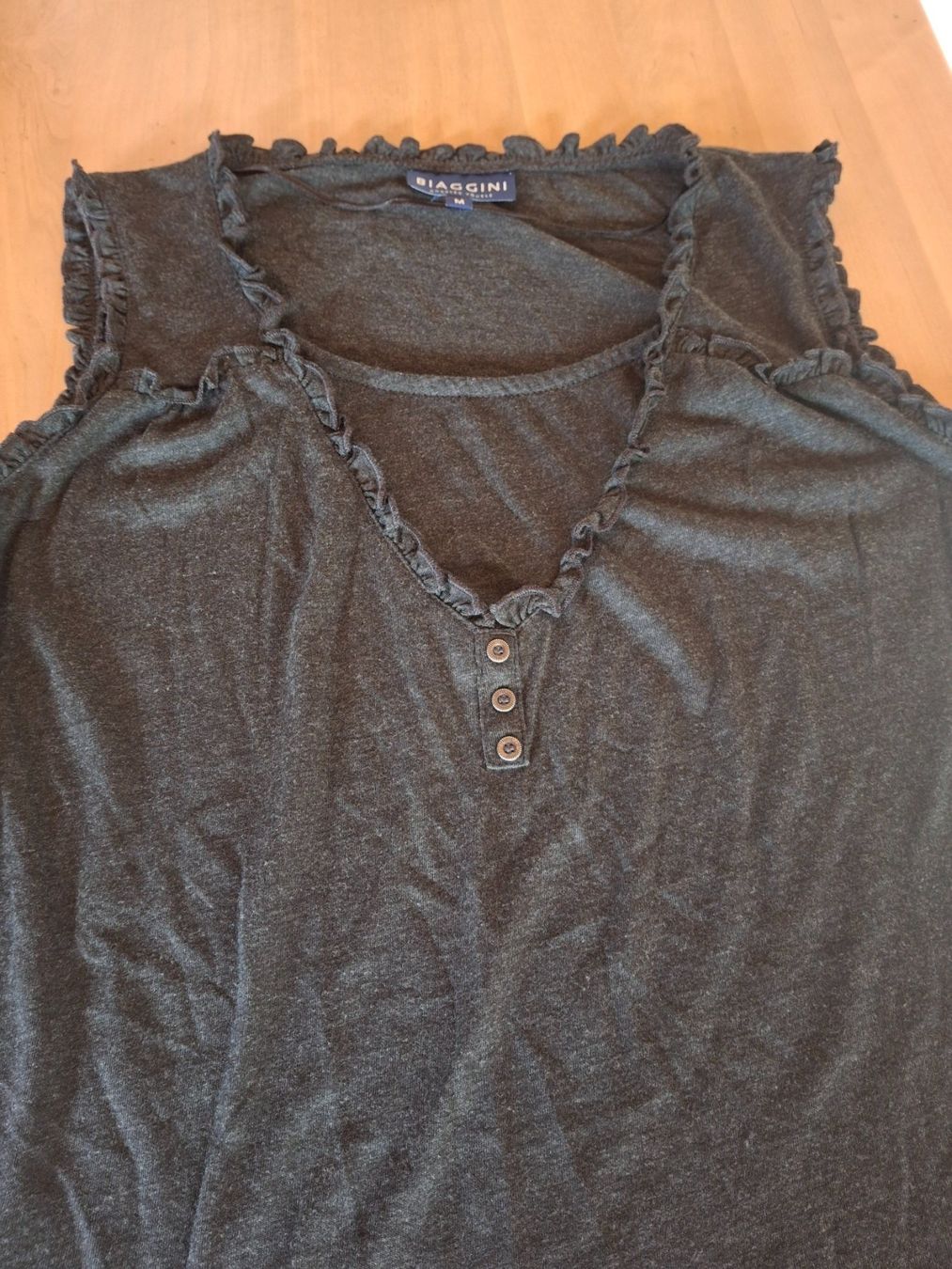 T-Shirts: T-shirt taille M marque Biaggini – Gebraucht aus Villiers von san_jn5w 1