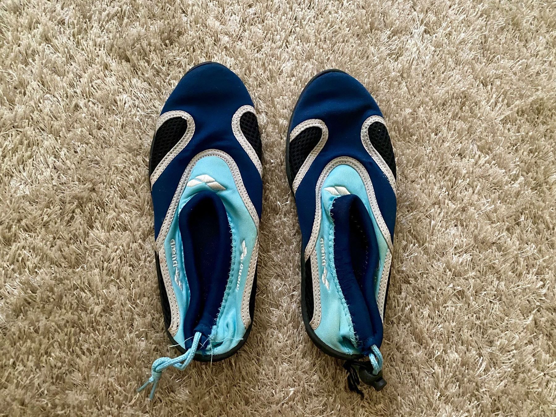 Arena Scarpe da uomo: Schwimmschuhe Gr. 37 Arena – Usato da Fribourg venduto da geraldine132