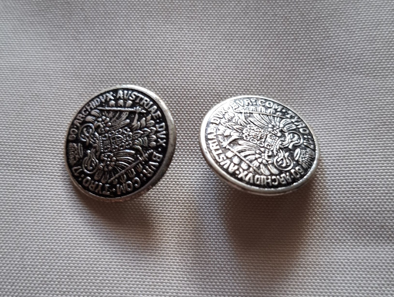 Bottoni: 2 Knöpfe Metall, Durchmesser 22 mm. – Usato da Dietikon venduto da Hirschkopf 5