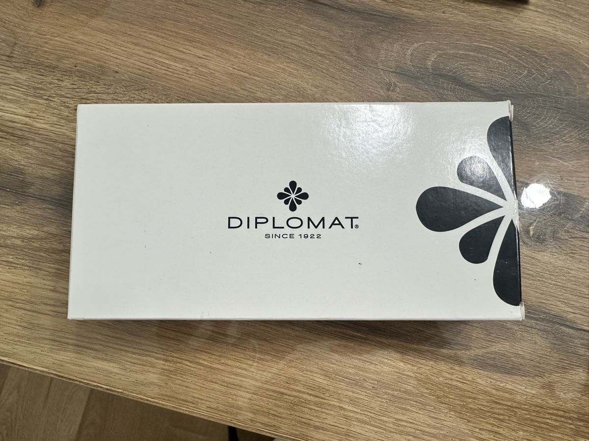 Penna & Evidenziatori: Diplomat Excellence Füllfederhalter – Nuovo (secondo la descrizione) da Tuggen venduto da kat_xd6f