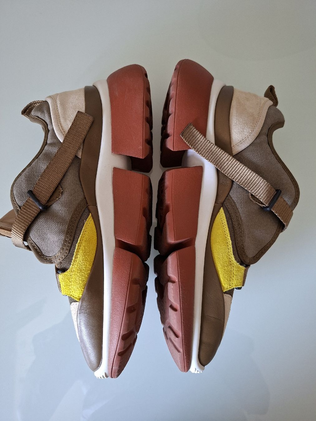 Chloé Scarpe da donna: Baskets Chloé beige/marron/jaune T.39 -  – Usato da Renens VD venduto da ser_j2fn