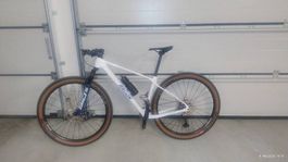Radon Jealous Carbon 29. Gr. M