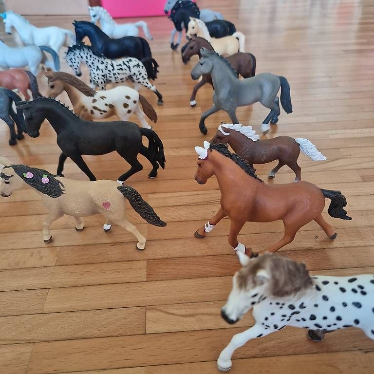 Giocattoli: Schleich Pferde – Usato da Rümlang venduto da kar_6nzq 3